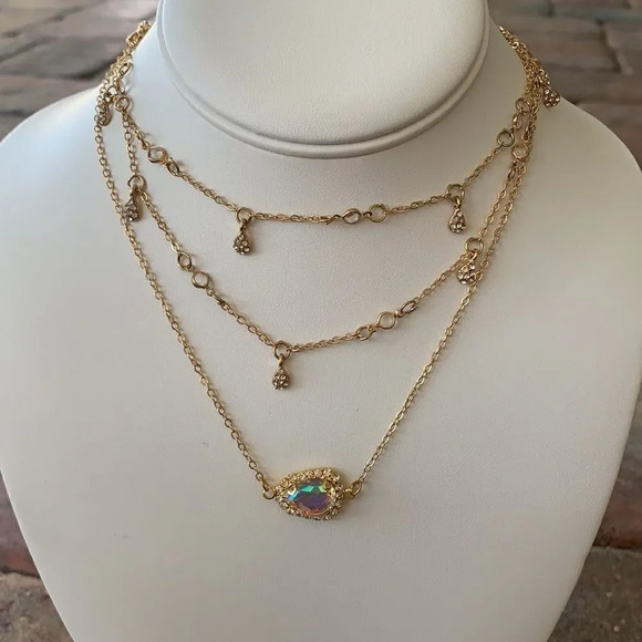 NEW! Dainty Boho Minimalist Gold Layered Pendant Necklace - Picture 3 of 4